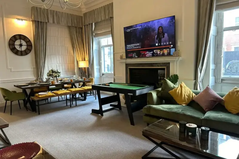 Chic Urban Haven in Mayfair